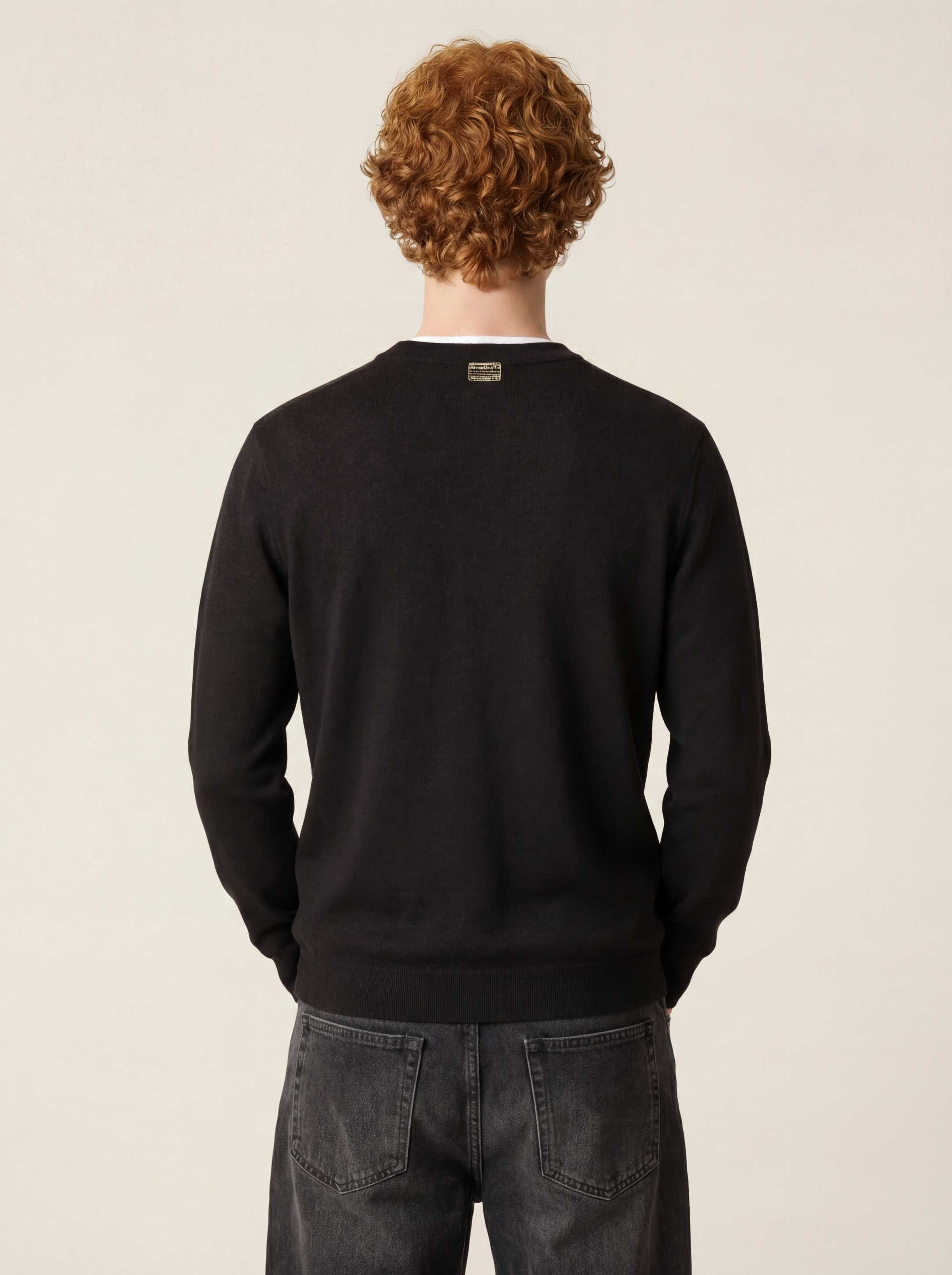 The Fine Knit Crewneck - Anthracite Black - Image 2
